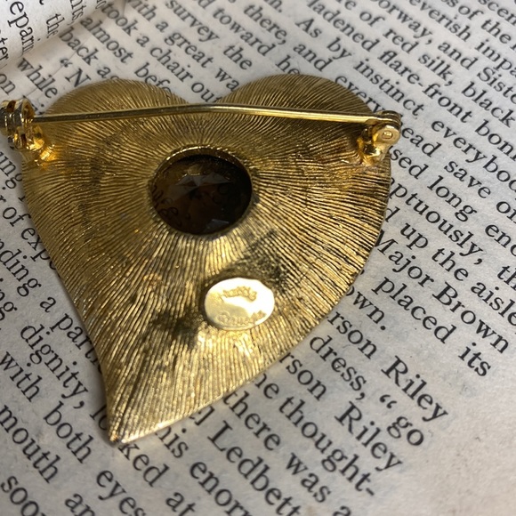 Vintage Heart Pin Brooch - Signed Hattie Carnegie - Picture 4 of 4